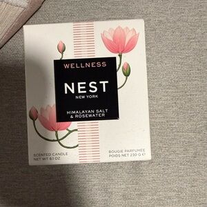 NEST Fragrances Pink and White Scented Candle